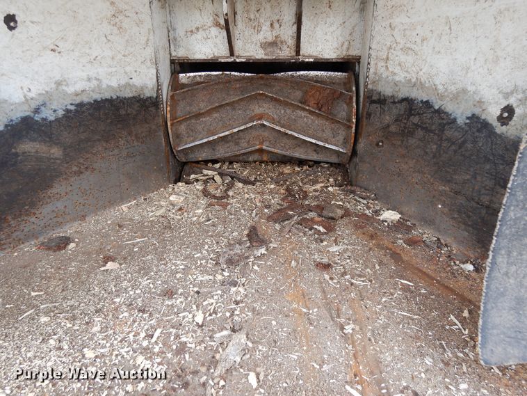 image for item DF5942 2008 Altec DC-1217-CFD wood chipper