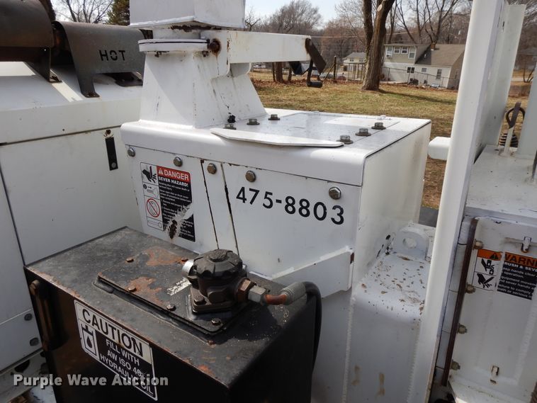 image for item DF5942 2008 Altec DC-1217-CFD wood chipper