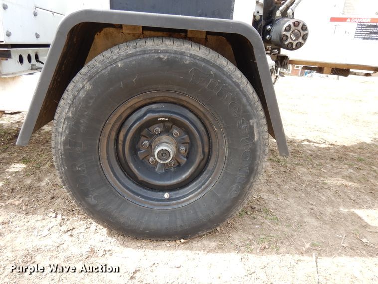 image for item DF5942 2008 Altec DC-1217-CFD wood chipper