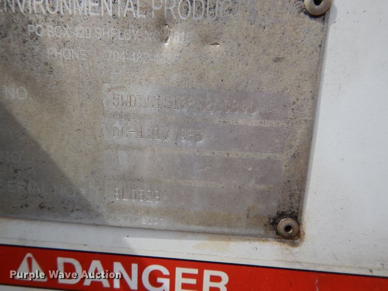 image for item DF5942 2008 Altec DC-1217-CFD wood chipper