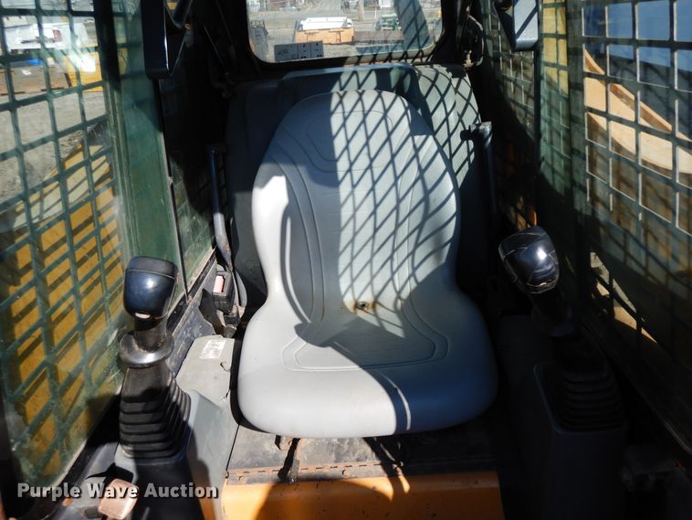 image for item DF6660 1998 Case 85XT  skid steer loader