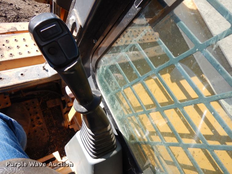 image for item DF6660 1998 Case 85XT  skid steer loader