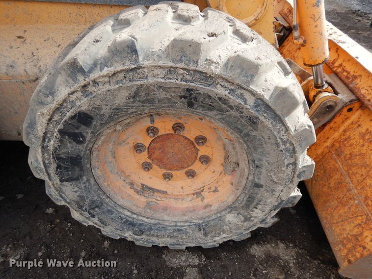 image for item DF6660 1998 Case 85XT  skid steer loader