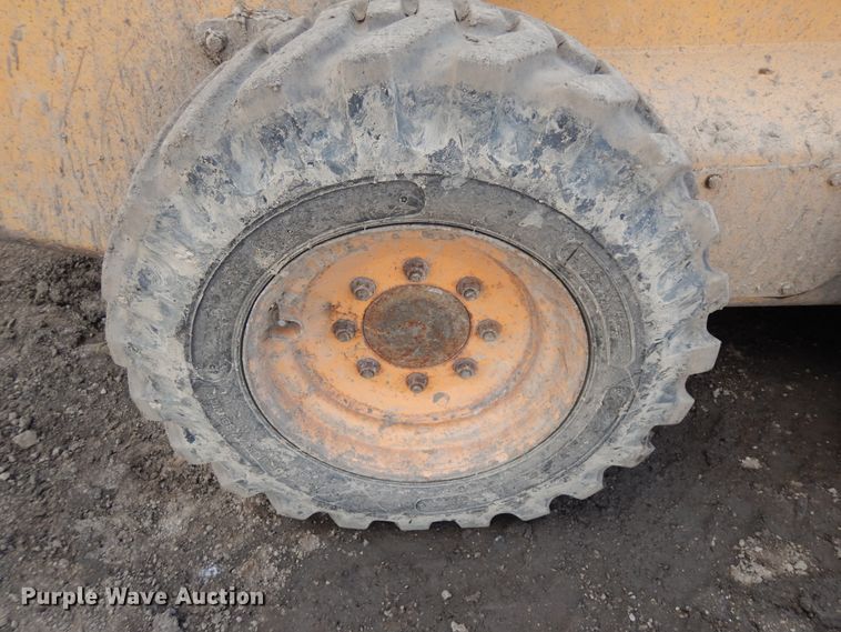 image for item DF6660 1998 Case 85XT  skid steer loader