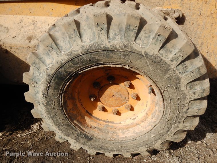 image for item DF6660 1998 Case 85XT  skid steer loader