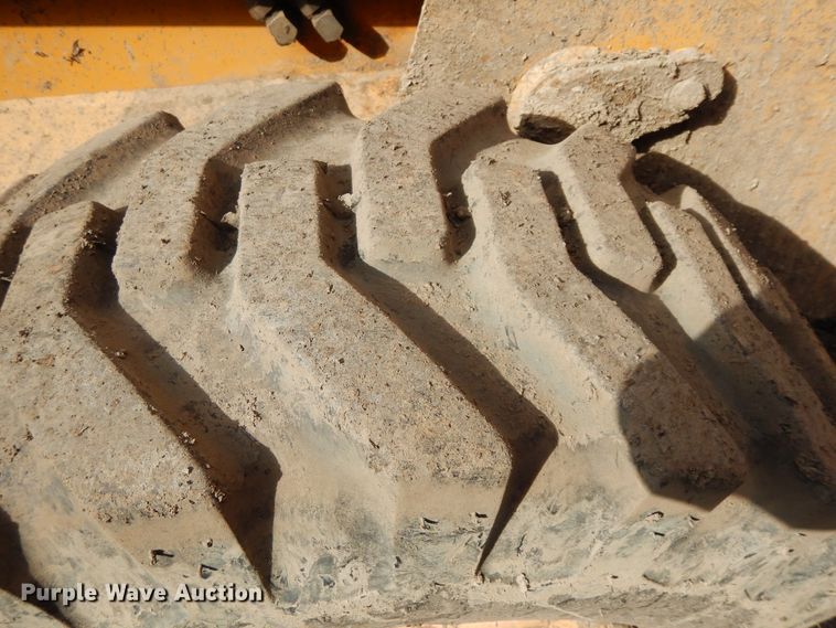 image for item DF6660 1998 Case 85XT  skid steer loader