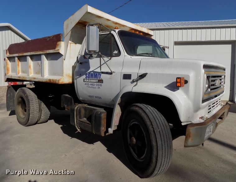 image for item DG2536 1981 Chevrolet C6500 dump truck