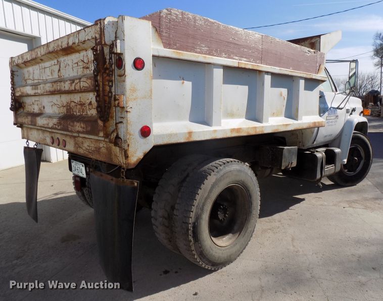 image for item DG2536 1981 Chevrolet C6500 dump truck