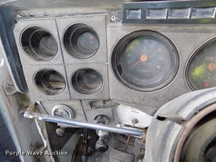 image for item DG2536 1981 Chevrolet C6500 dump truck