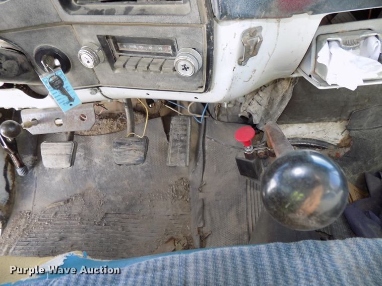 image for item DG2536 1981 Chevrolet C6500 dump truck