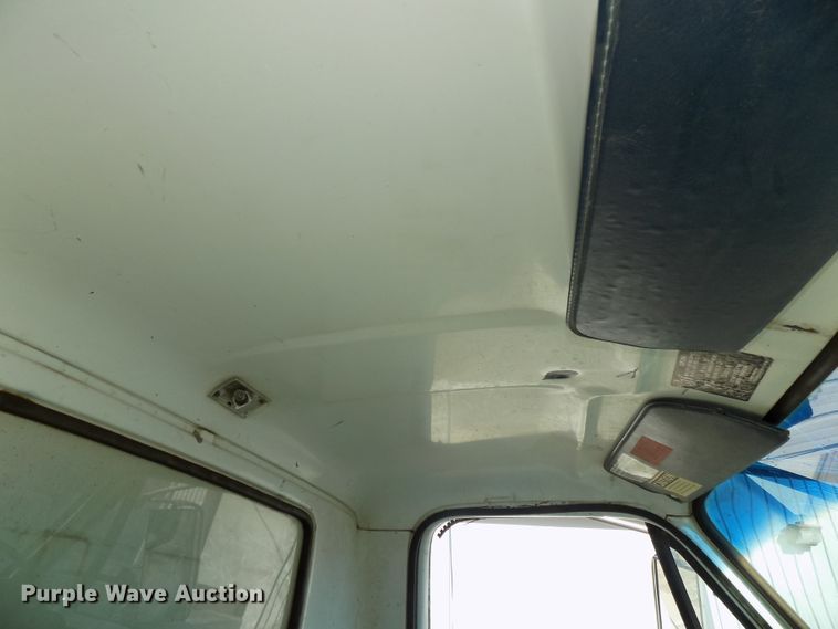 image for item DG2536 1981 Chevrolet C6500 dump truck