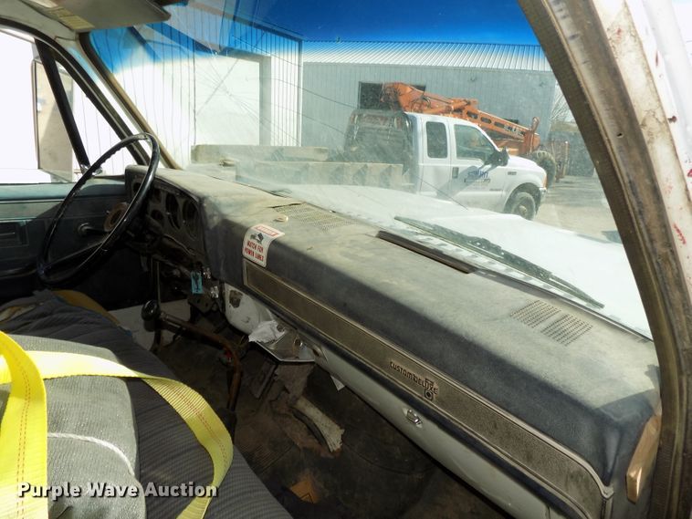 image for item DG2536 1981 Chevrolet C6500 dump truck