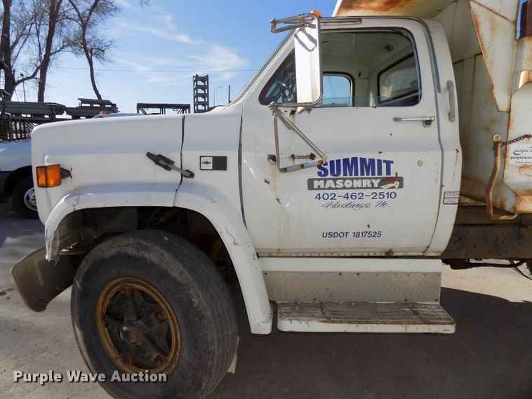 image for item DG2536 1981 Chevrolet C6500 dump truck