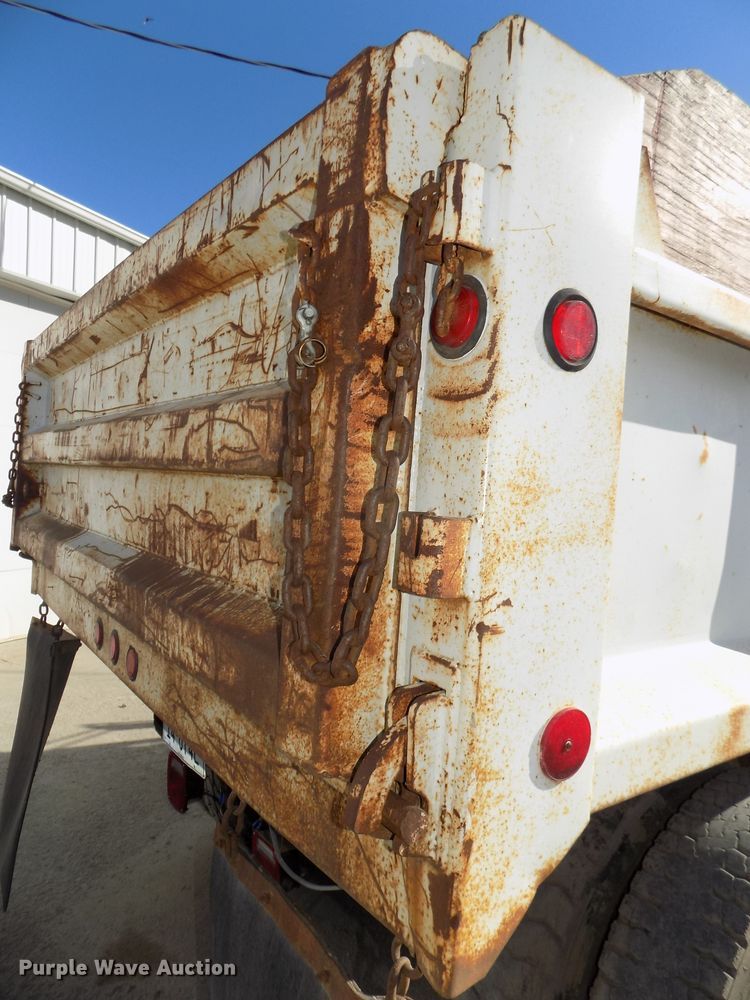 image for item DG2536 1981 Chevrolet C6500 dump truck