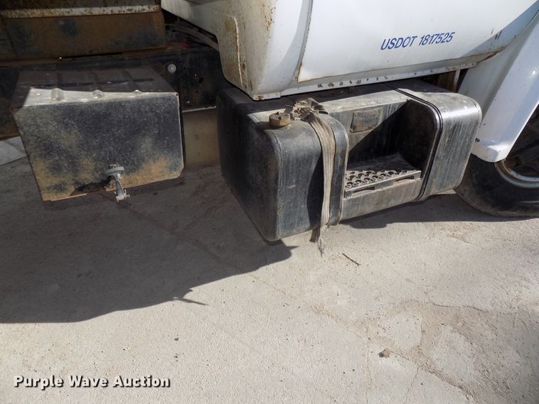 image for item DG2536 1981 Chevrolet C6500 dump truck