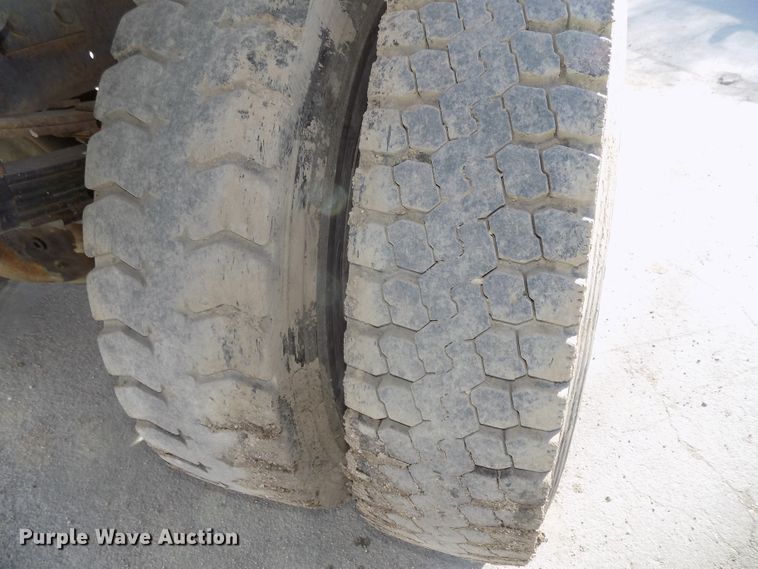 image for item DG2536 1981 Chevrolet C6500 dump truck