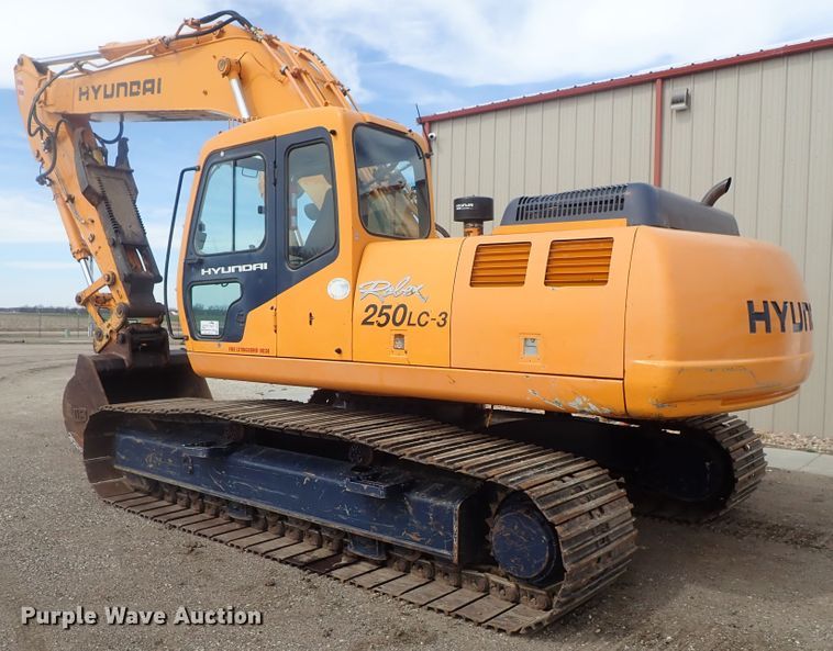 image for item DG3011 1999 Hyundai Robex 250LC-3 excavator