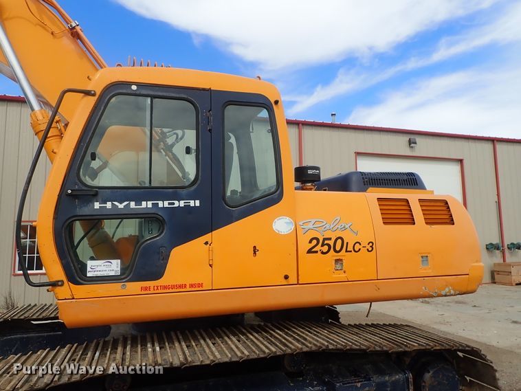 image for item DG3011 1999 Hyundai Robex 250LC-3 excavator