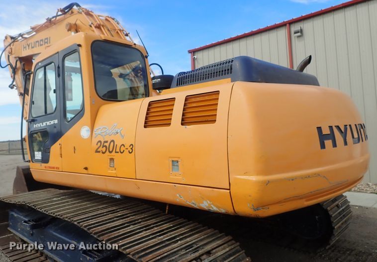 image for item DG3011 1999 Hyundai Robex 250LC-3 excavator