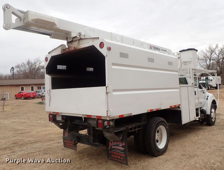 image for item DG3023 2001 Ford F750 forestry bucket truck