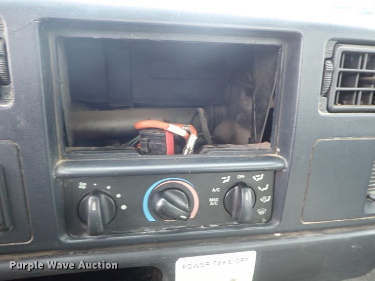 image for item DG3023 2001 Ford F750 forestry bucket truck