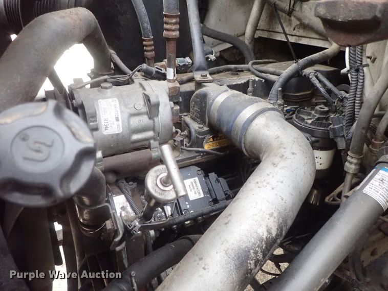 image for item DG3023 2001 Ford F750 forestry bucket truck