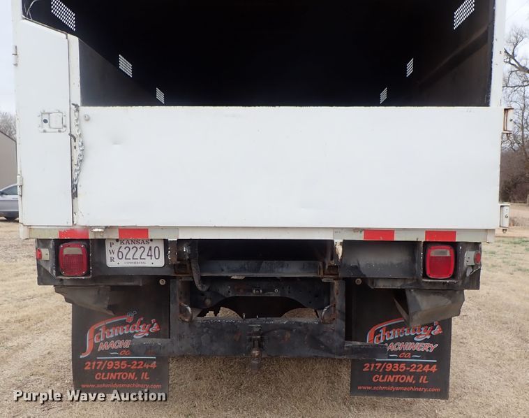 image for item DG3023 2001 Ford F750 forestry bucket truck