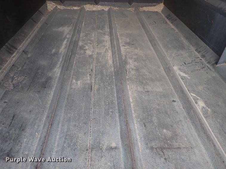 image for item DG3023 2001 Ford F750 forestry bucket truck