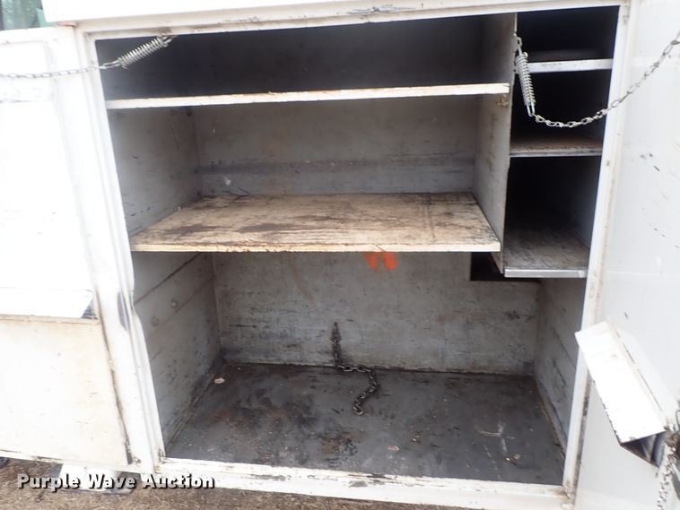 image for item DG3023 2001 Ford F750 forestry bucket truck