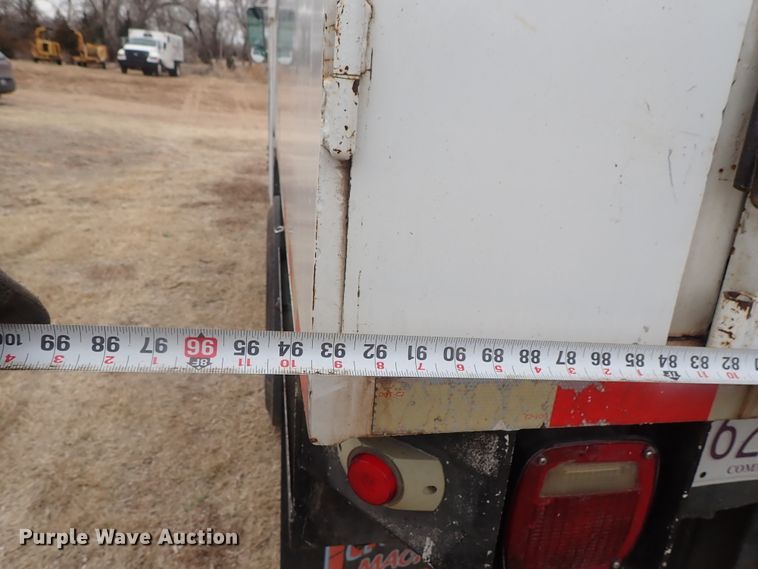 image for item DG3023 2001 Ford F750 forestry bucket truck