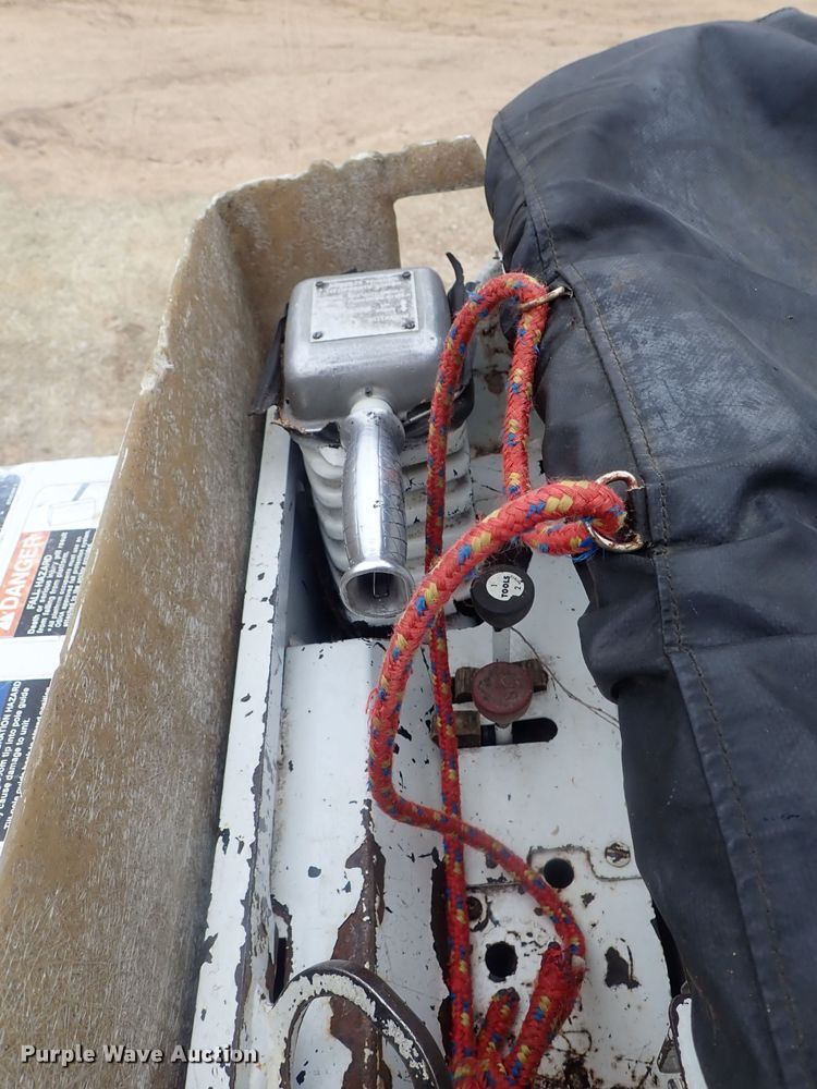 image for item DG3023 2001 Ford F750 forestry bucket truck