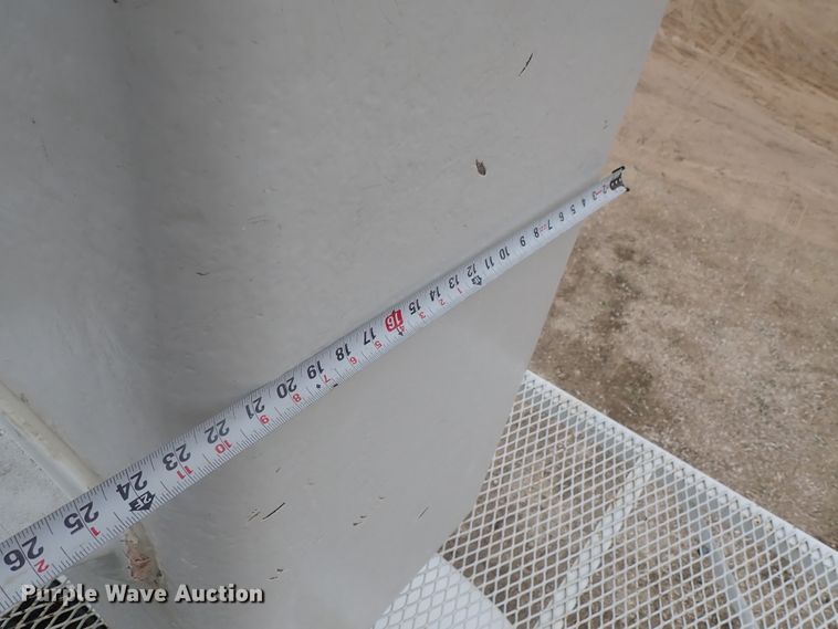 image for item DG3023 2001 Ford F750 forestry bucket truck