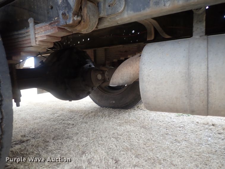 image for item DG3023 2001 Ford F750 forestry bucket truck