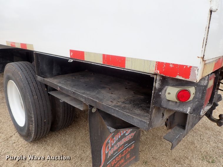 image for item DG3023 2001 Ford F750 forestry bucket truck