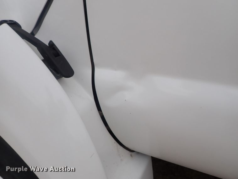 image for item DG3023 2001 Ford F750 forestry bucket truck