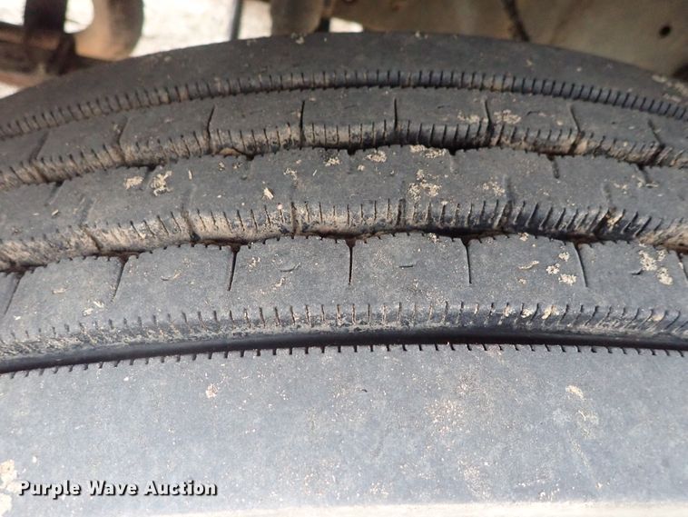 image for item DG3023 2001 Ford F750 forestry bucket truck