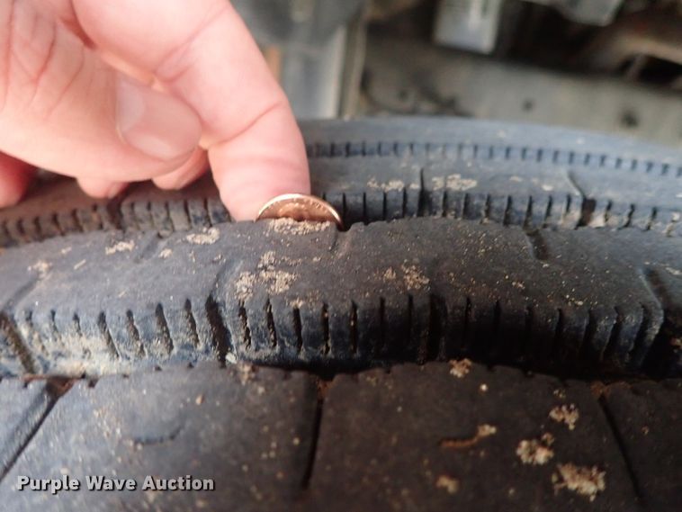 image for item DG3023 2001 Ford F750 forestry bucket truck