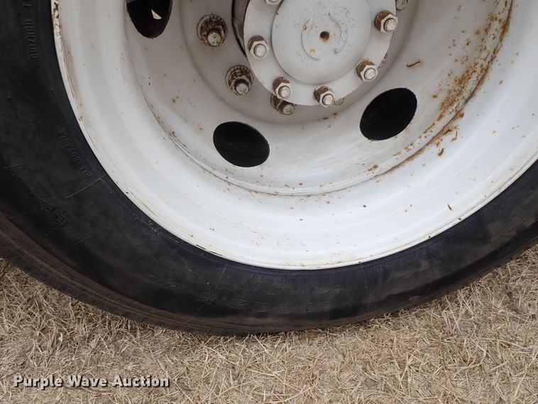 image for item DG3023 2001 Ford F750 forestry bucket truck