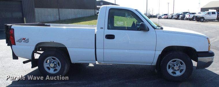 image for item DG5585 2003 Chevrolet Silverado 1500  pickup truck