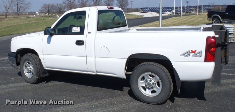 image for item DG5585 2003 Chevrolet Silverado 1500  pickup truck