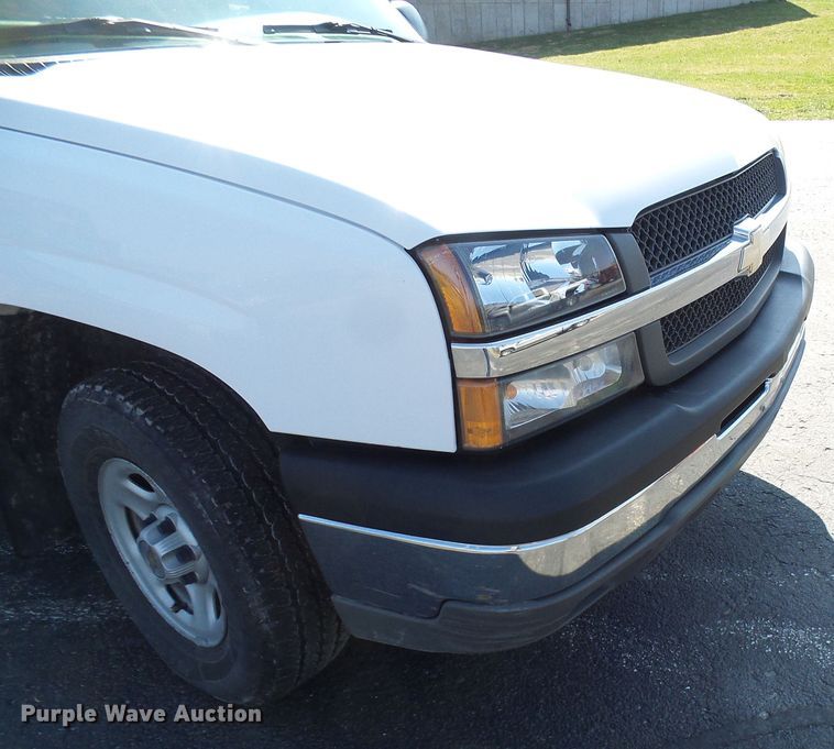 image for item DG5585 2003 Chevrolet Silverado 1500  pickup truck