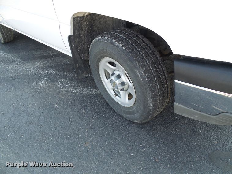 image for item DG5585 2003 Chevrolet Silverado 1500  pickup truck