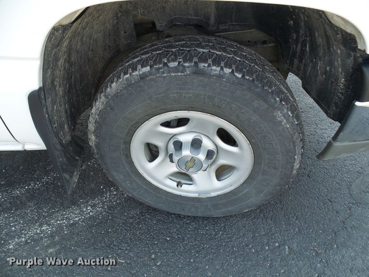 image for item DG5585 2003 Chevrolet Silverado 1500  pickup truck