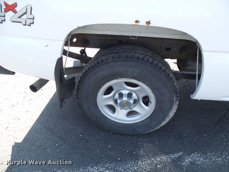 image for item DG5585 2003 Chevrolet Silverado 1500  pickup truck