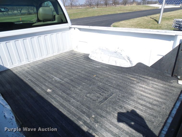 image for item DG5585 2003 Chevrolet Silverado 1500  pickup truck