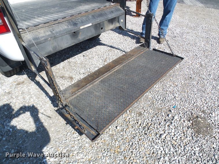 image for item DG5585 2003 Chevrolet Silverado 1500  pickup truck