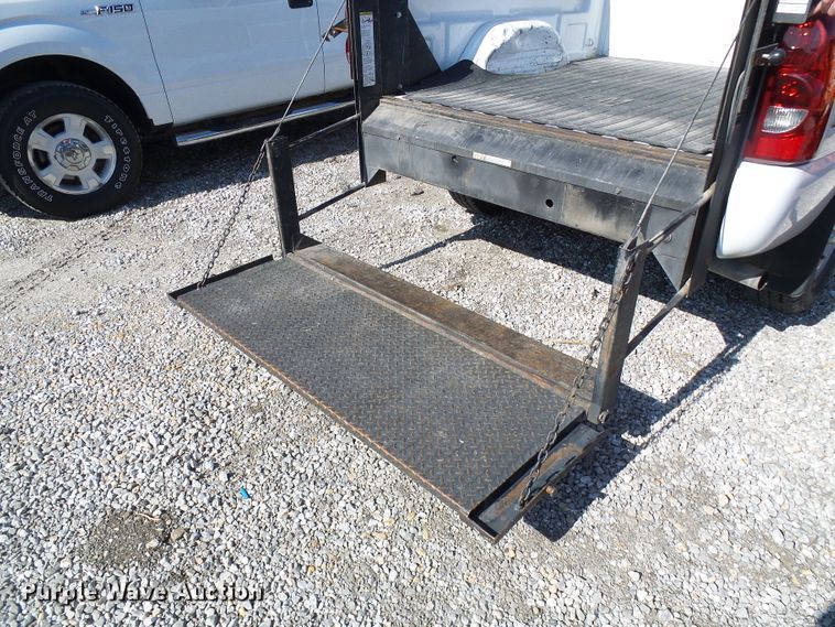 image for item DG5585 2003 Chevrolet Silverado 1500  pickup truck