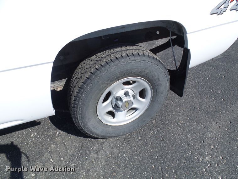 image for item DG5585 2003 Chevrolet Silverado 1500  pickup truck