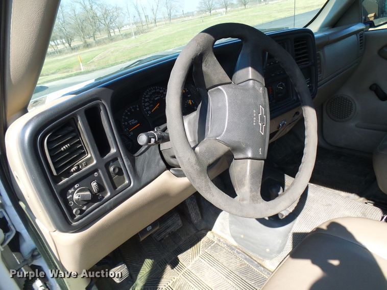 image for item DG5585 2003 Chevrolet Silverado 1500  pickup truck