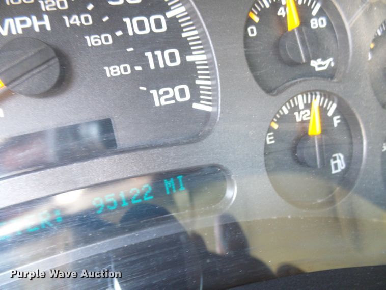 image for item DG5585 2003 Chevrolet Silverado 1500  pickup truck